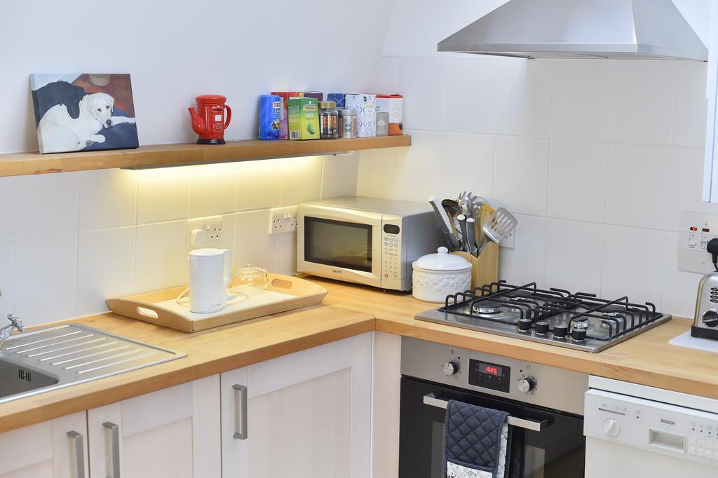 شقة لندن  في Charming Flat Near Earl'S Court Station, 4 Guests المظهر الخارجي الصورة