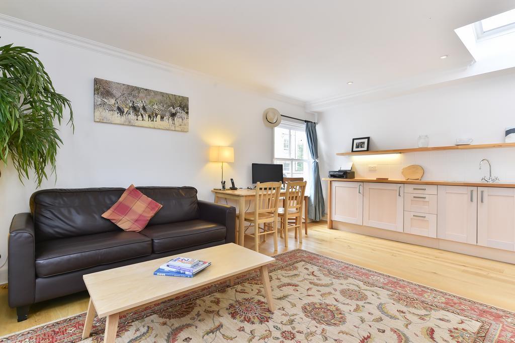 شقة لندن  في Charming Flat Near Earl'S Court Station, 4 Guests المظهر الخارجي الصورة