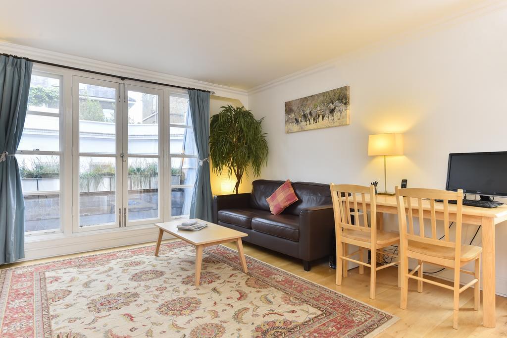 شقة لندن  في Charming Flat Near Earl'S Court Station, 4 Guests المظهر الخارجي الصورة