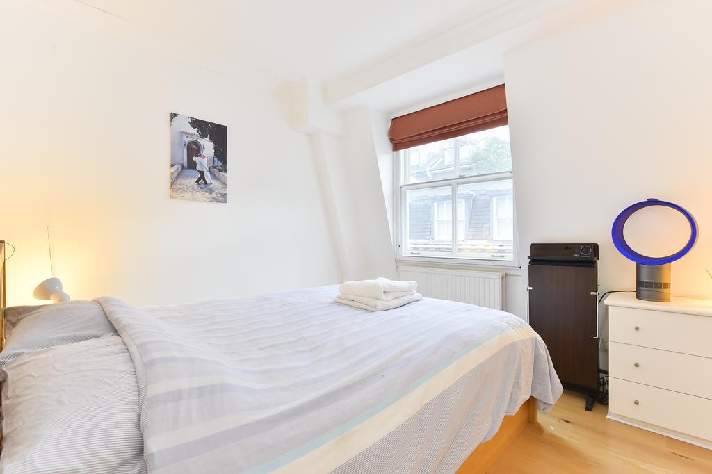 شقة لندن  في Charming Flat Near Earl'S Court Station, 4 Guests المظهر الخارجي الصورة